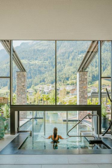 Ausgang zum beheizten Outdoor Pool