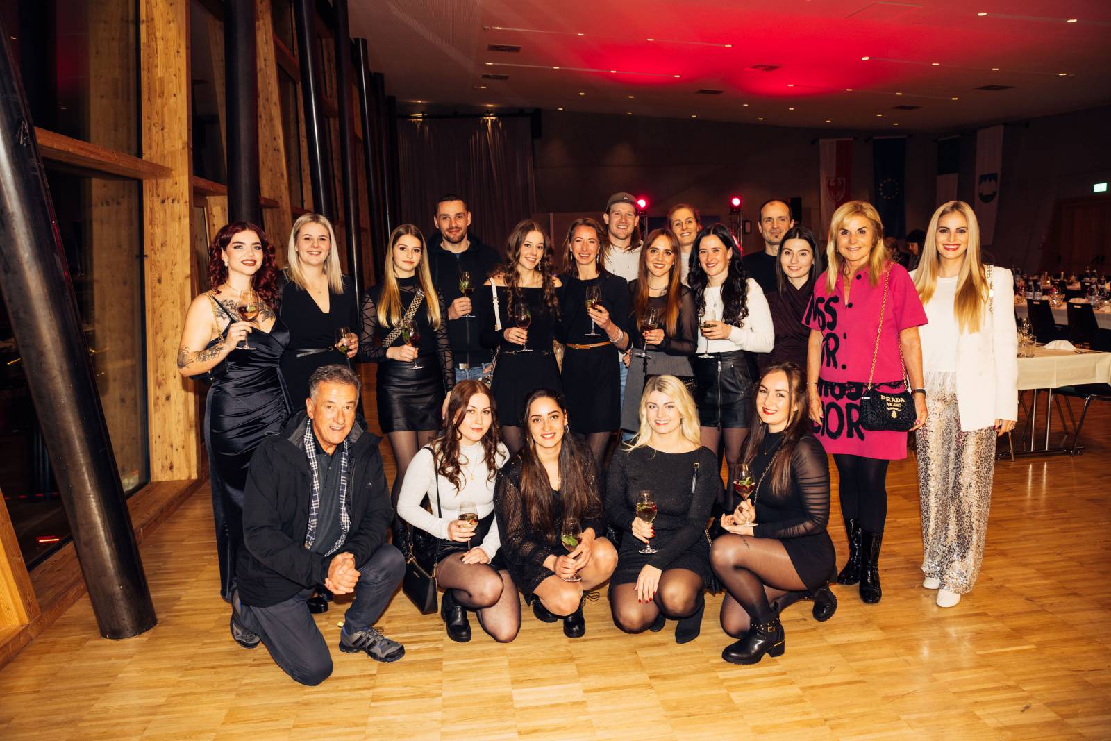 Cheers to us - Auf eine tolle Saison 2024 Symbolfoto