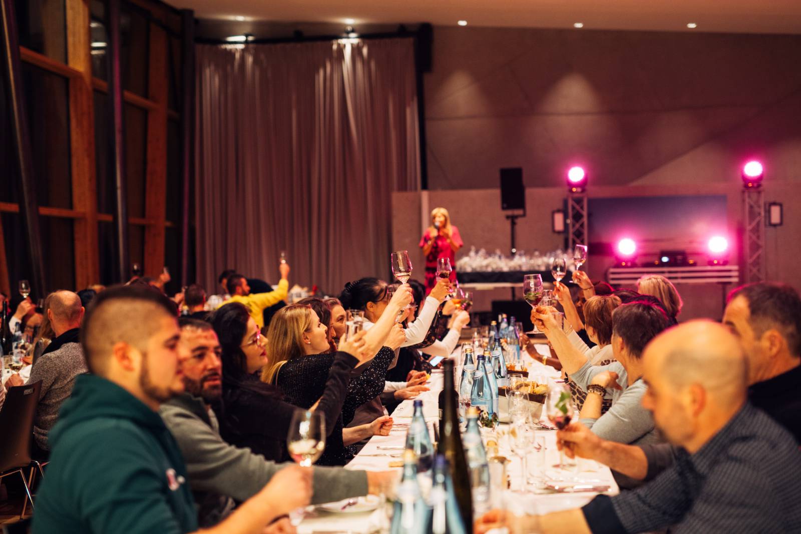 Cheers to us - Auf eine tolle Saison 2024 Symbolfoto