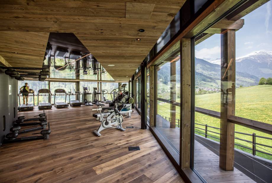 Innenansicht Fitnessstudio im Andreus Resort