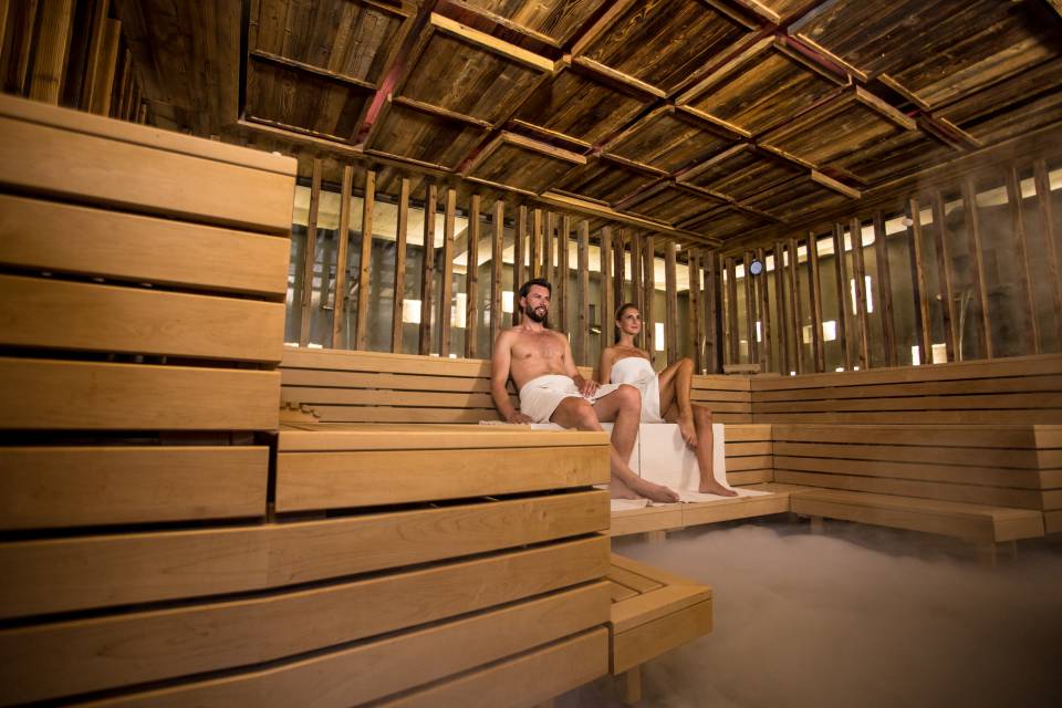 Paar in Sauna