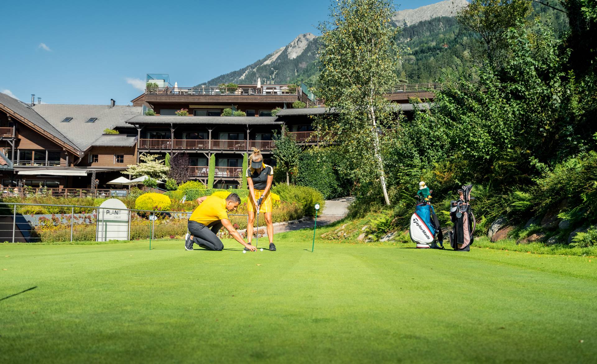 Gruss Beim Golfen